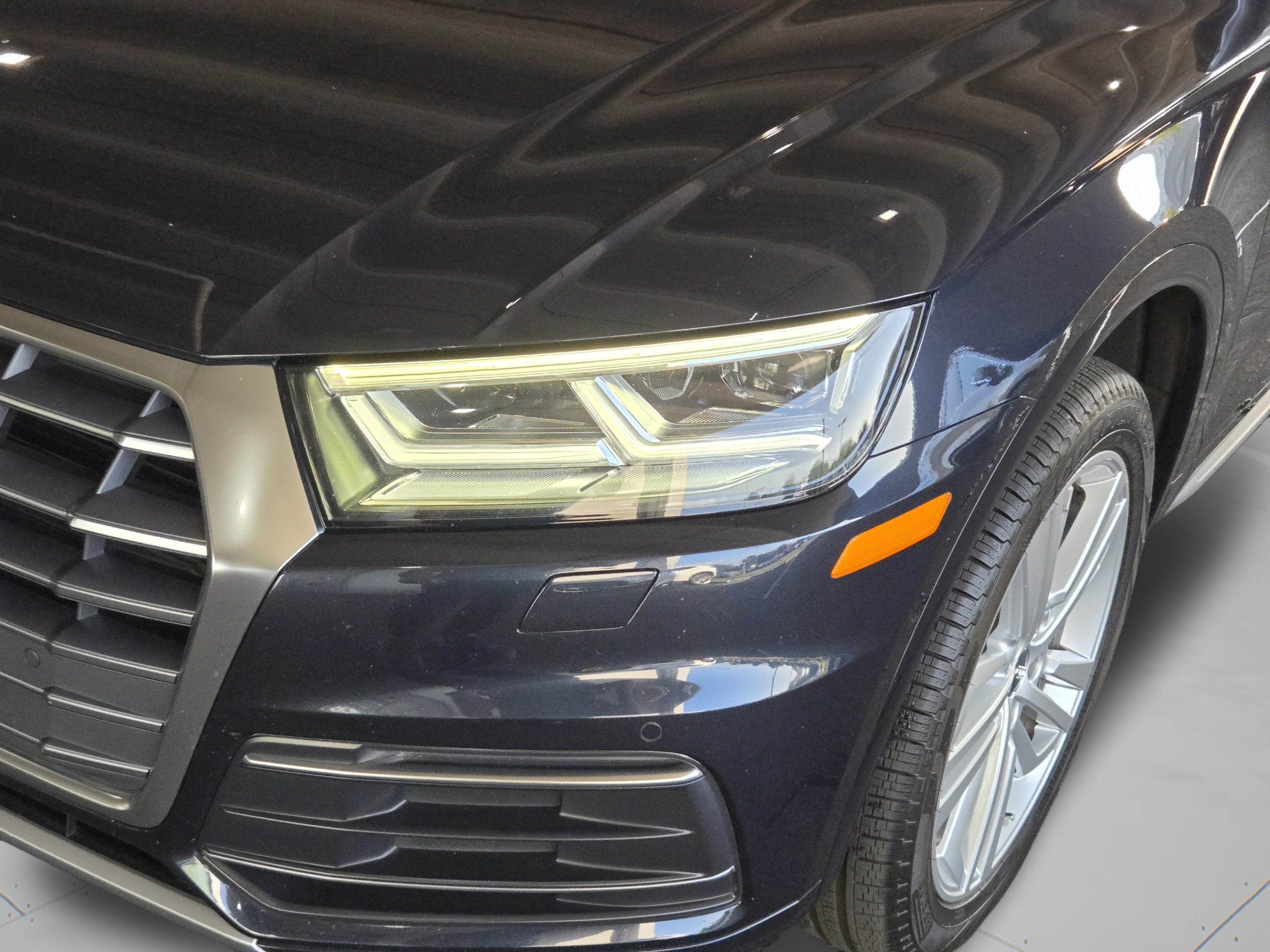 Used 2019 Audi Q5 2.0T Premium Plus w/ Premium Plus Package AWD/4WD image 9