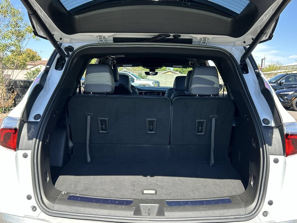 Used 2024 Buick Enclave Essence w/ Technology Package FWD image 26