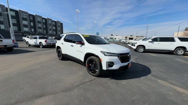 Used 2023 Chevrolet Traverse Premier w/ Redline Edition image 2