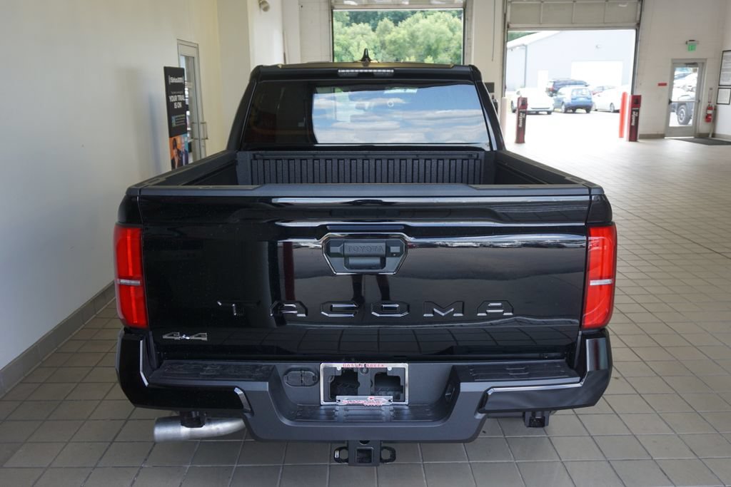 New 2026 Toyota Tacoma SR5 AWD/4WD image 17