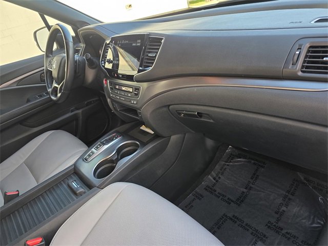 Used 2022 Honda Passport EX-L image 16