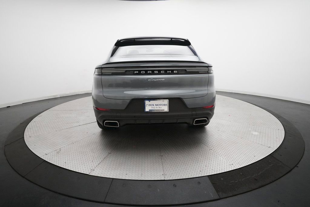 Certified 2026 Porsche Cayenne Coupe image 13