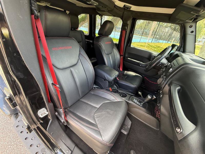 Used 2017 Jeep Wrangler Unlimited Rubicon AWD/4WD image 19