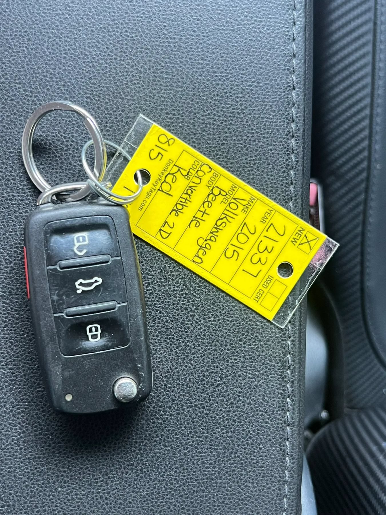 Used 2015 Volkswagen Beetle TDI FWD image 35