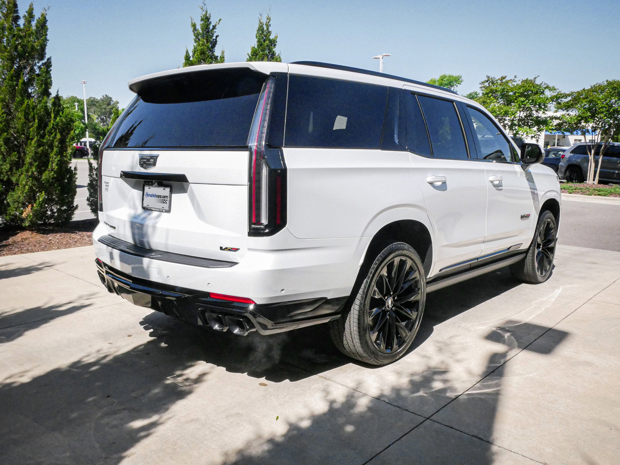 Used 2026 Cadillac Escalade V w/ LPO, ONYX Package AWD/4WD image 10
