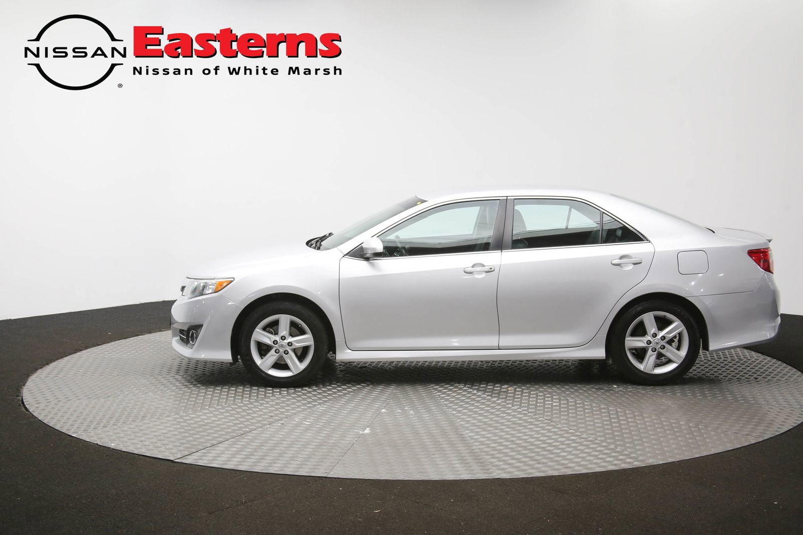 Used 2014 Toyota Camry SE FWD image 59