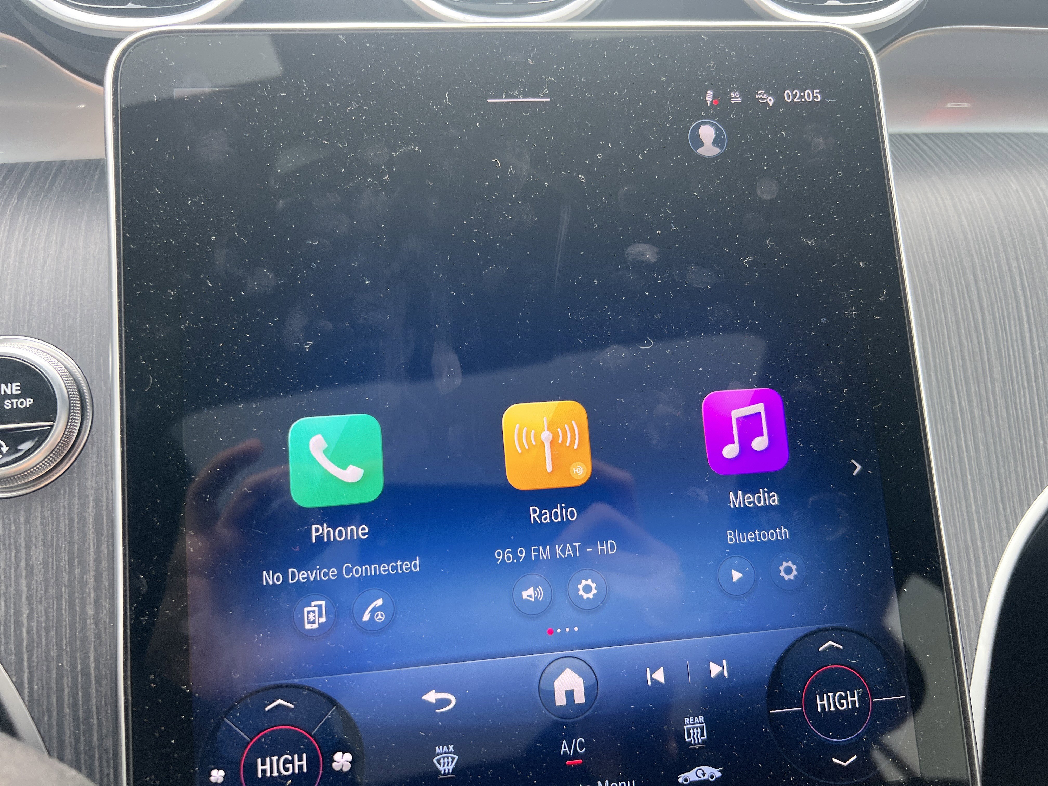 Certified 2025 Mercedes-Benz GLC 43 AMG 4MATIC image 24