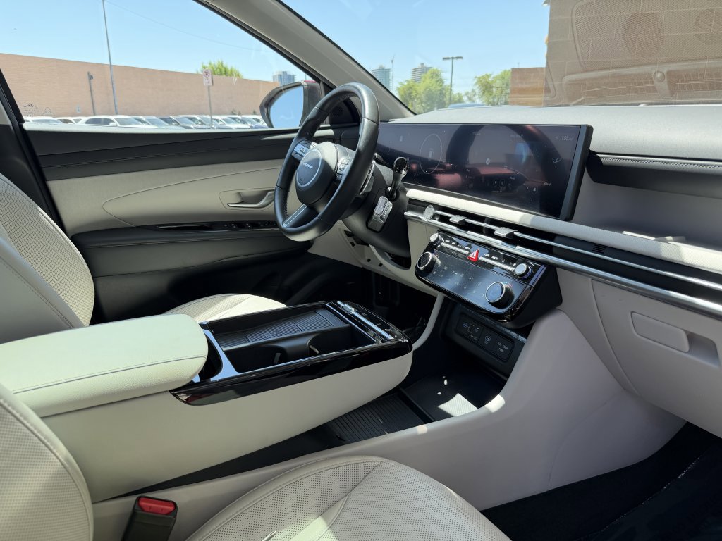 Used 2025 Hyundai Tucson Limited AWD/4WD image 45