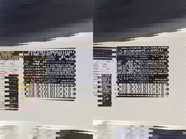 Certified 2025 Mercedes-Benz C 300 4MATIC Sedan image 94