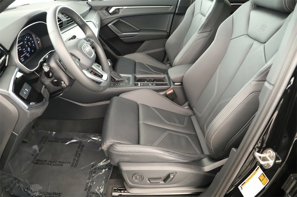 Certified 2025 Audi Q3 2.0T Premium w/ Convenience Package image 24