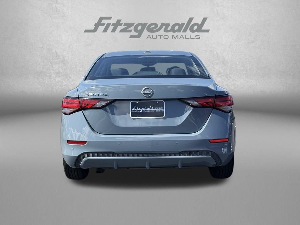 Used 2025 Nissan Sentra SV FWD image 9
