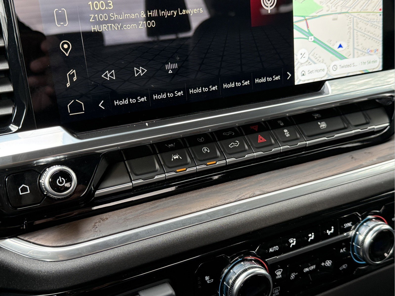 Certified 2025 GMC Sierra 1500 SLT image 33