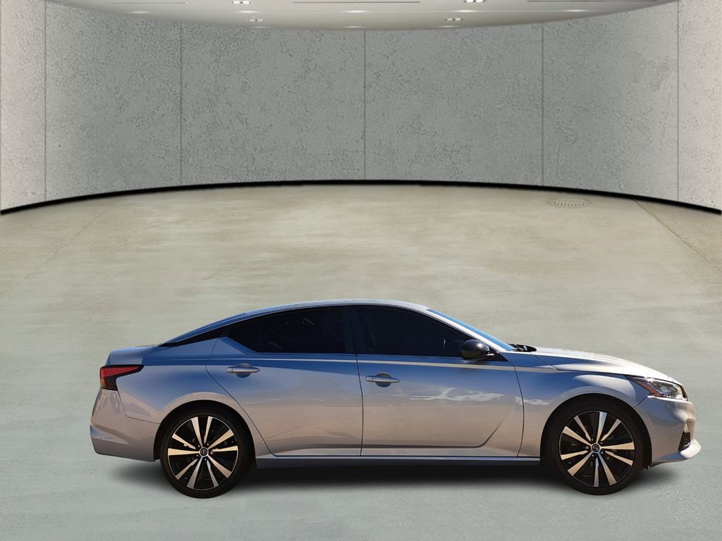 Used 2022 Nissan Altima 2.5 SR image 4