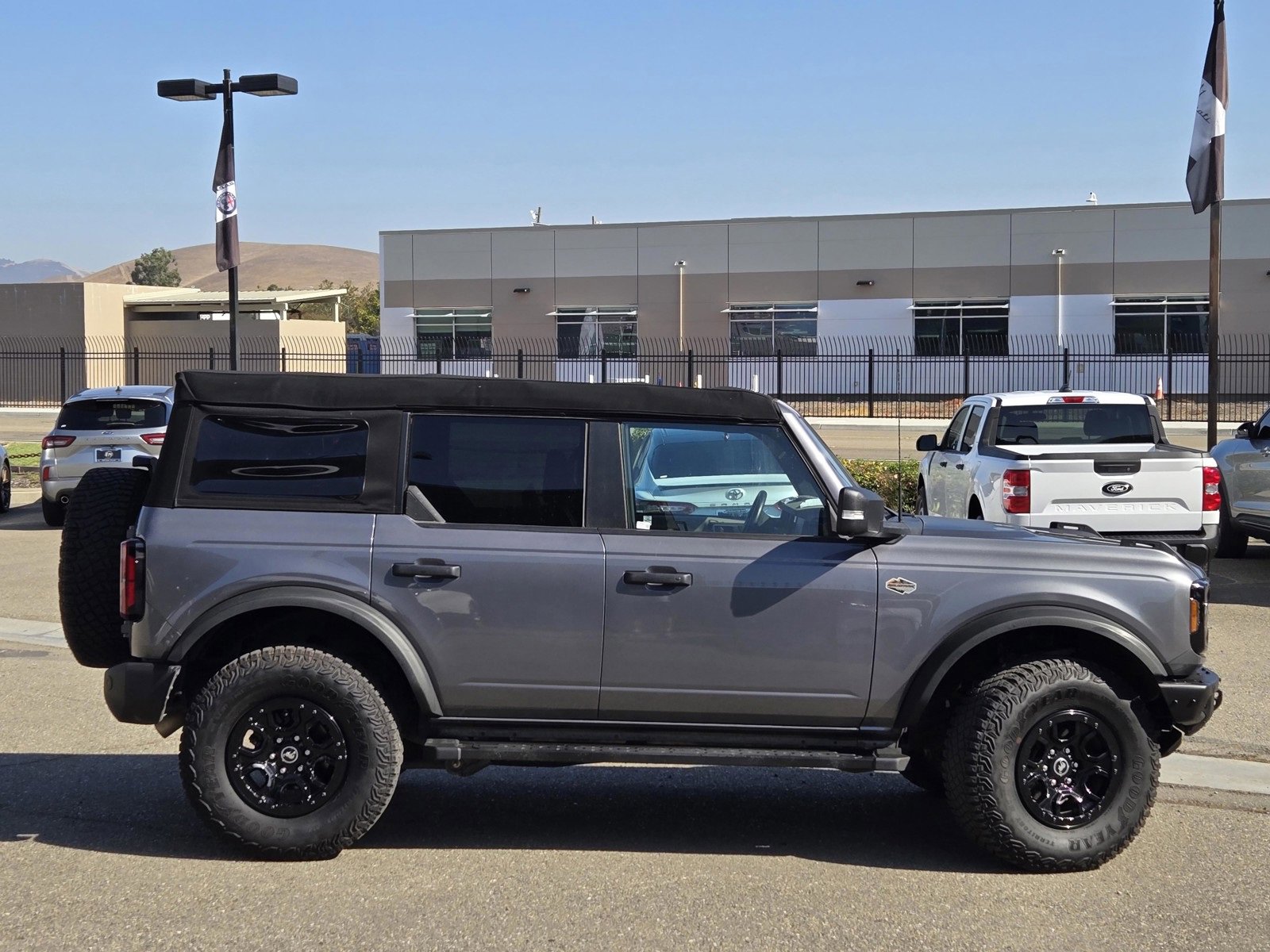 Certified 2023 Ford Bronco Wildtrak image 3