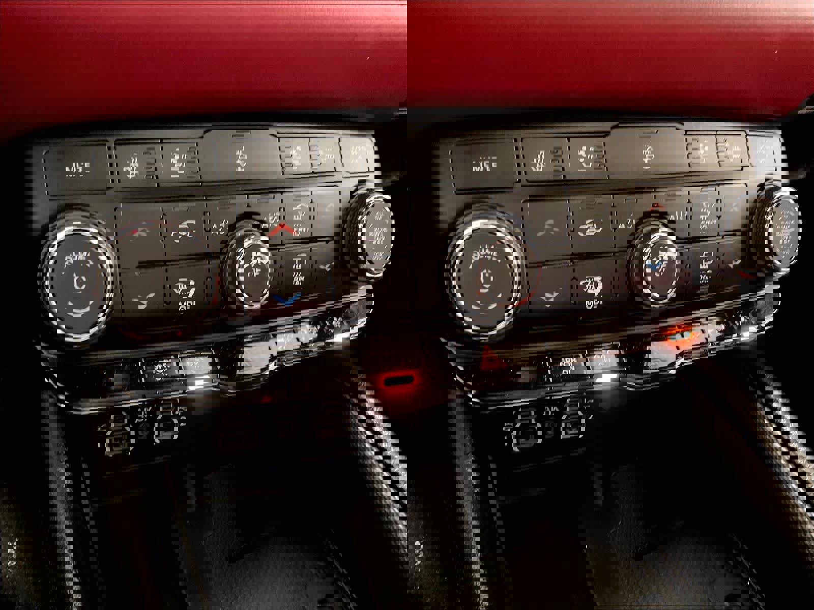 Used 2021 Dodge Durango R/T w/ Technology Group image 27