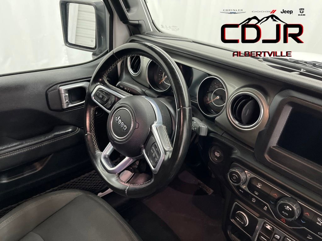 Used 2020 Jeep Wrangler Unlimited Sahara image 26