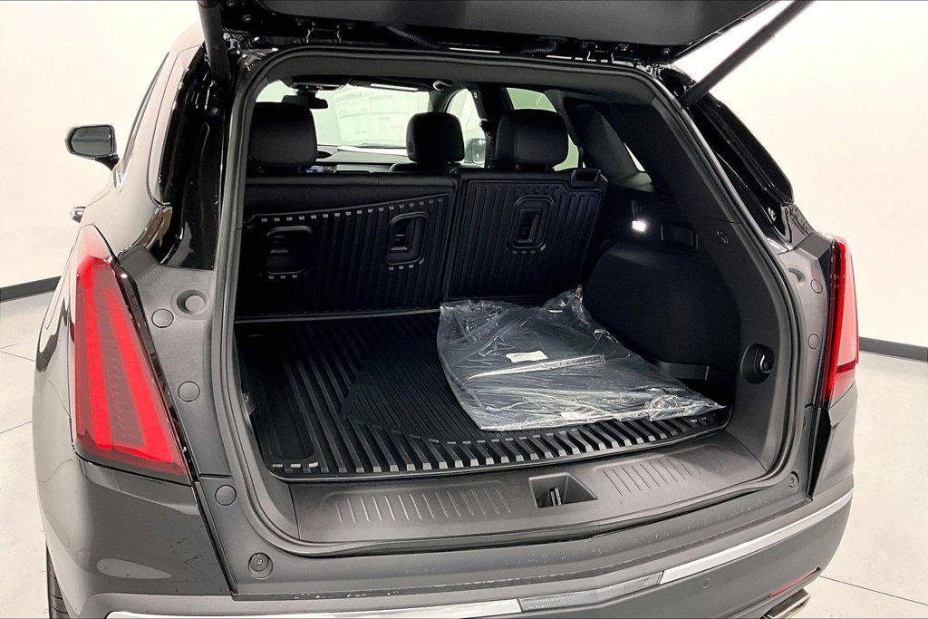 New 2026 Cadillac XT5 Luxury w/ LPO, Floor Liner Package FWD image 32