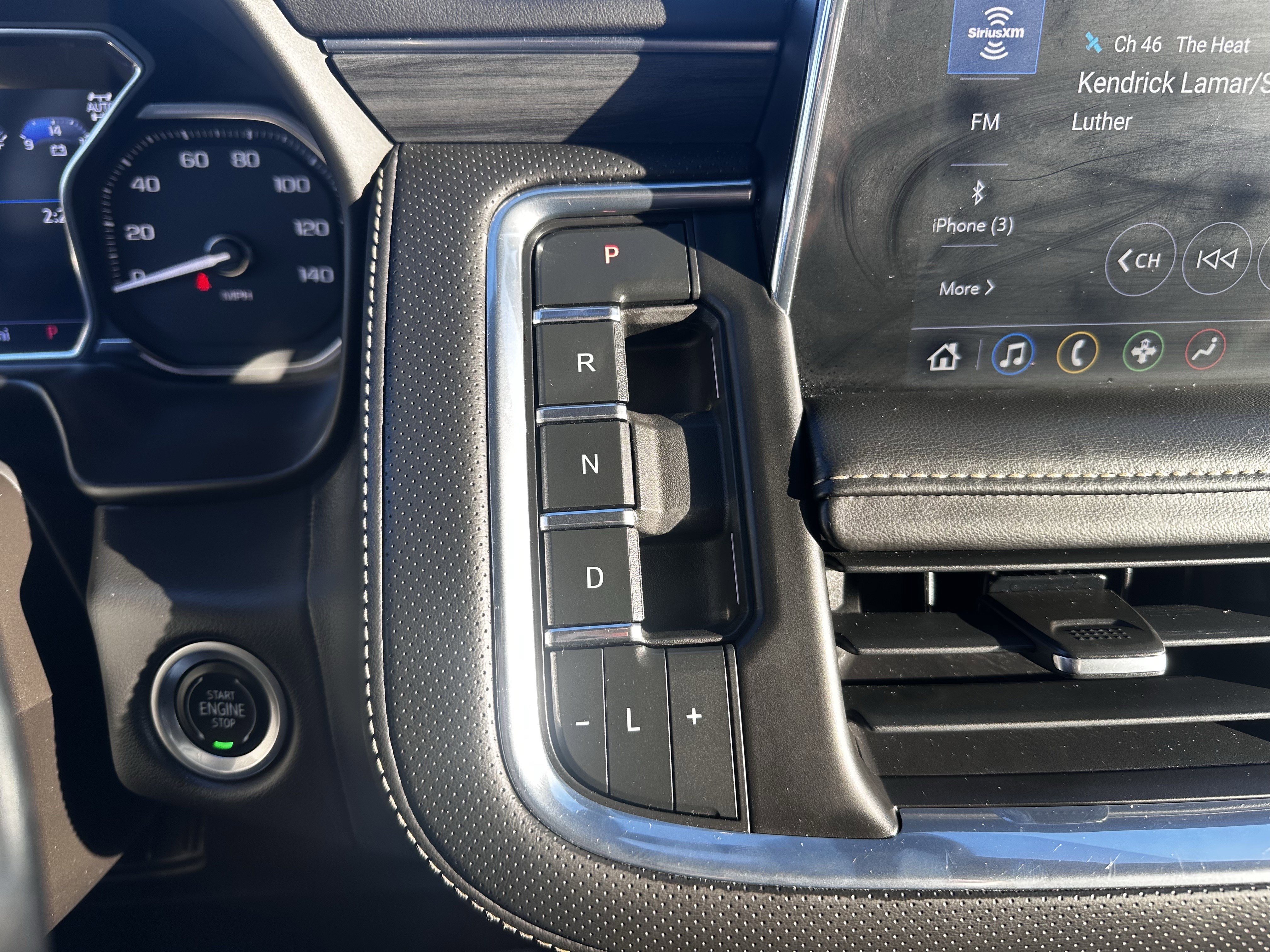 Used 2021 GMC Yukon SLT image 17