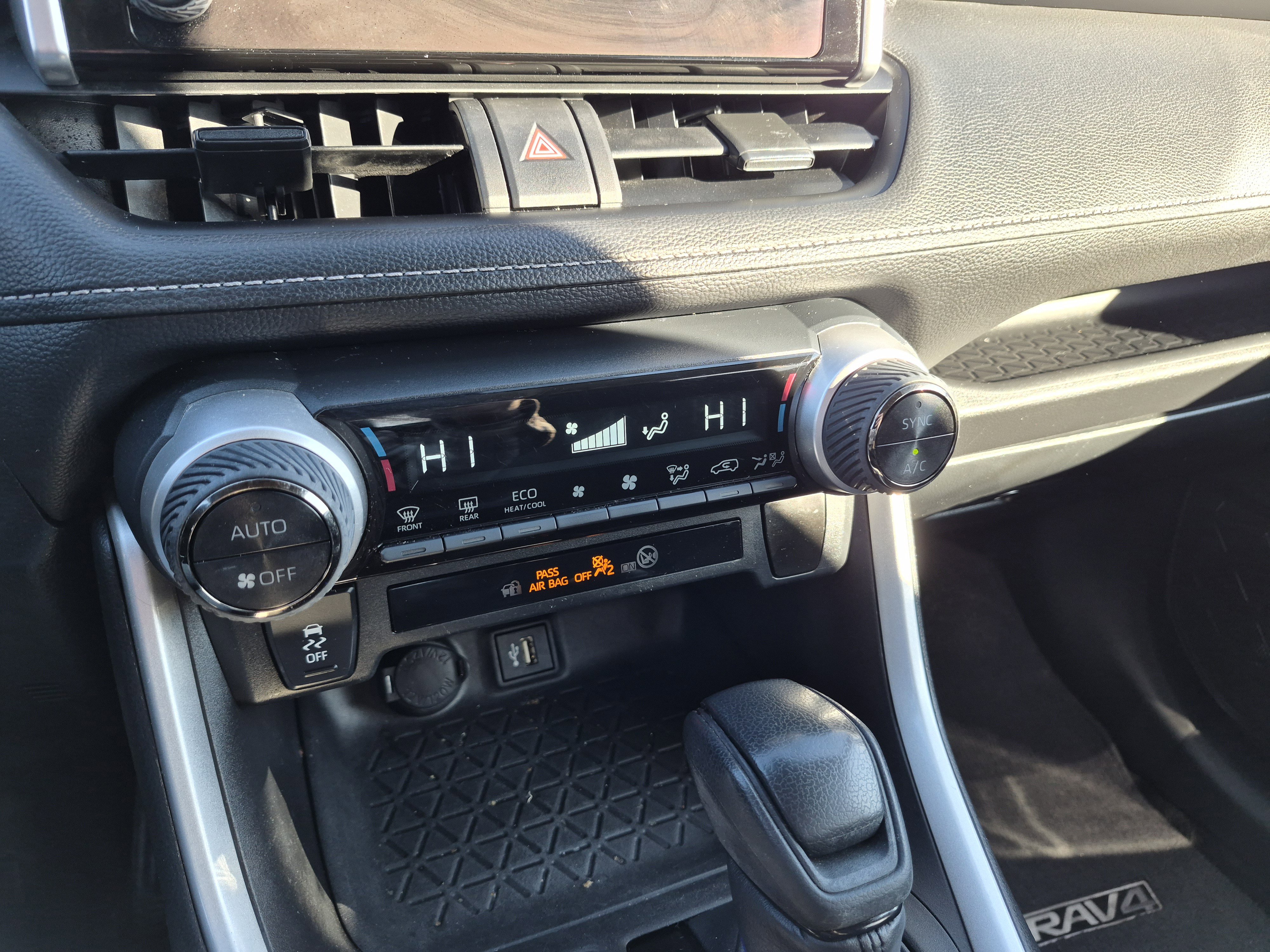 Used 2023 Toyota RAV4 XLE w/ Convenience Package image 21