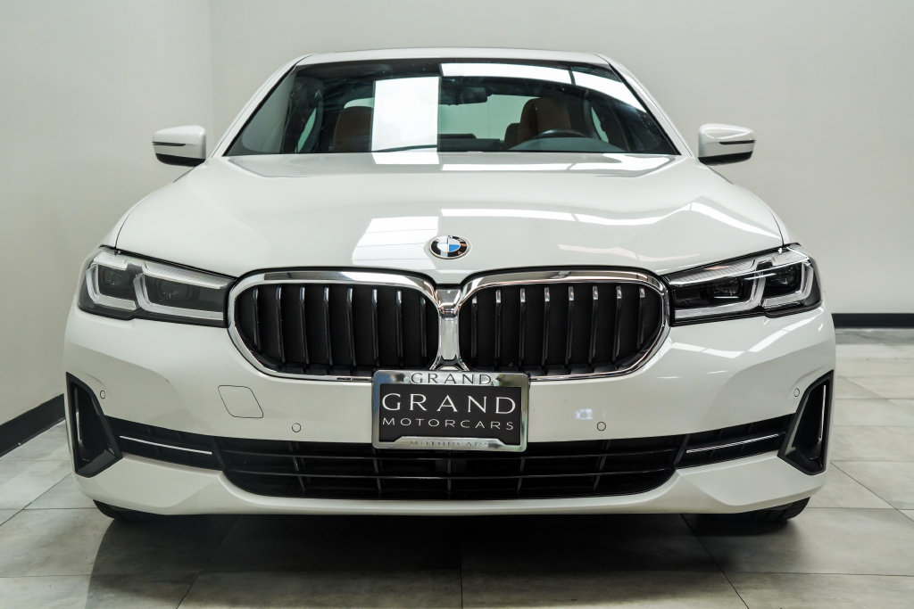 Used 2023 BMW 530i xDrive w/ Convenience Package AWD/4WD image 4