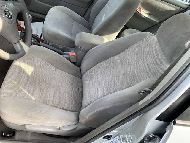Used 2006 Toyota Corolla LE image 18