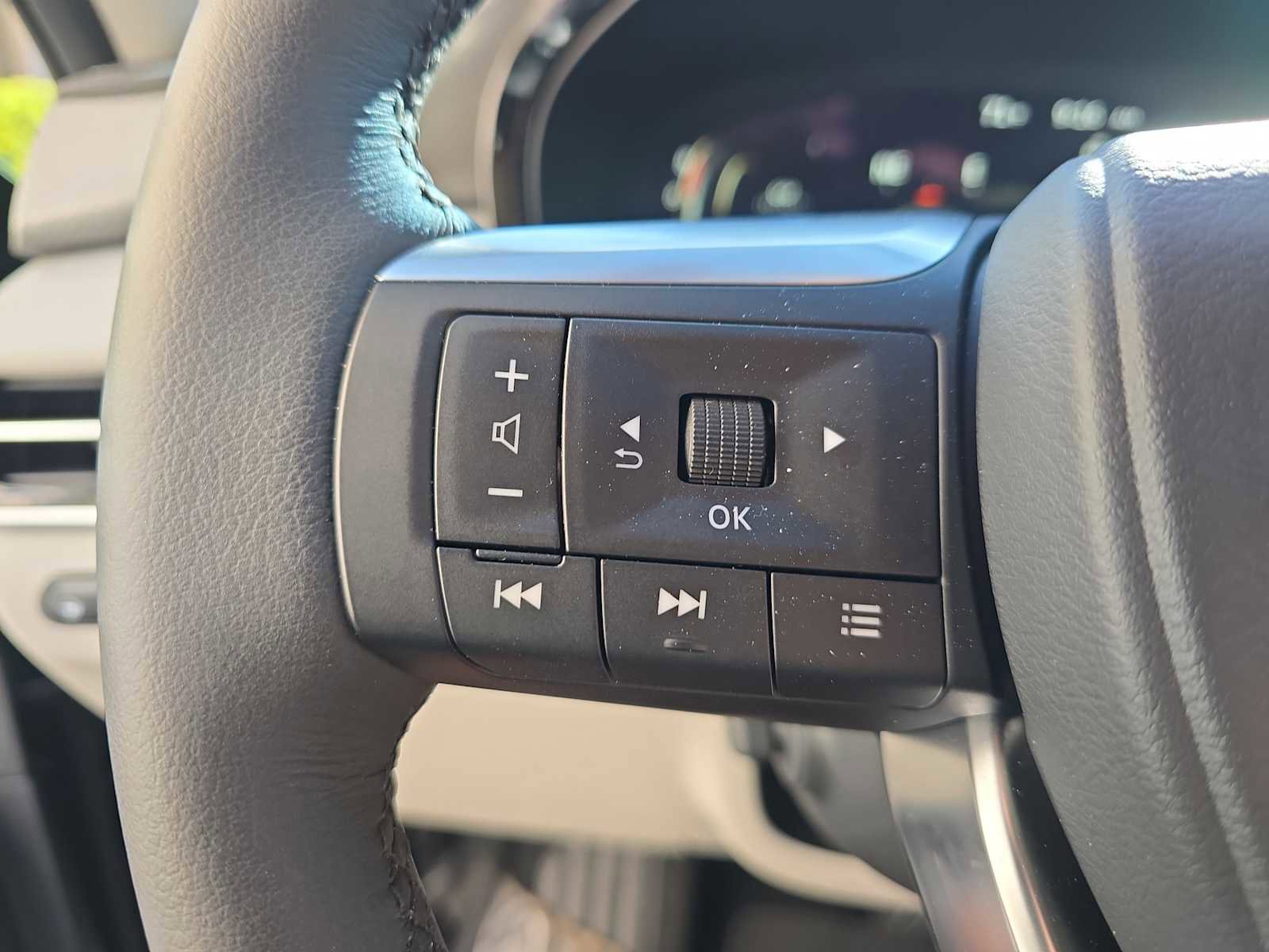 Certified 2026 INFINITI QX60 Luxe w/ Cargo Package FWD image 25