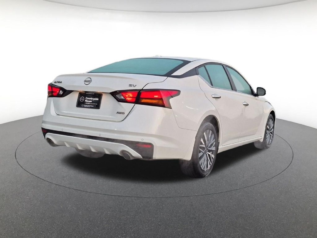 Used 2024 Nissan Altima 2.5 SV w/ SV Premium Package AWD/4WD image 5