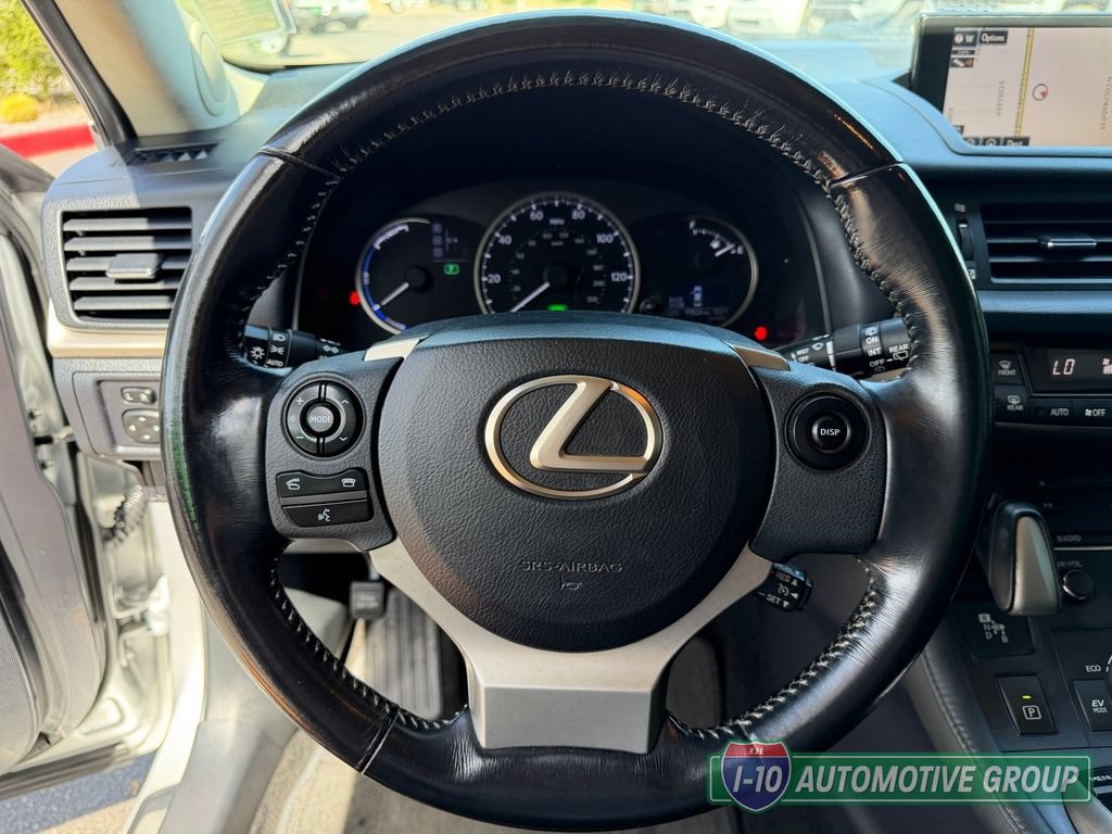 Used 2015 Lexus CT 200h w/ Navigation Package FWD image 17