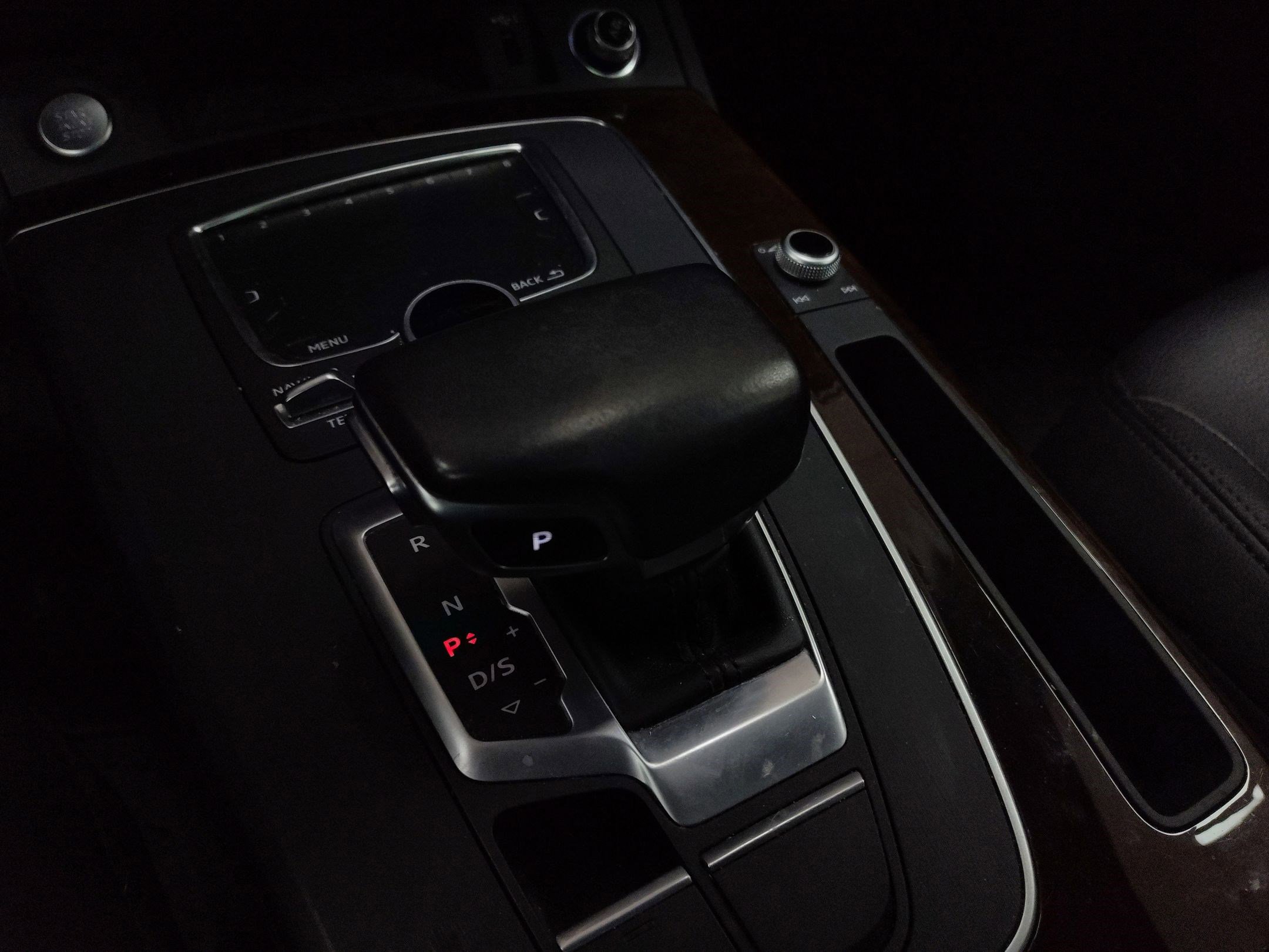 Used 2018 Audi Q5 2.0T Premium Plus w/ Premium Plus Package image 13