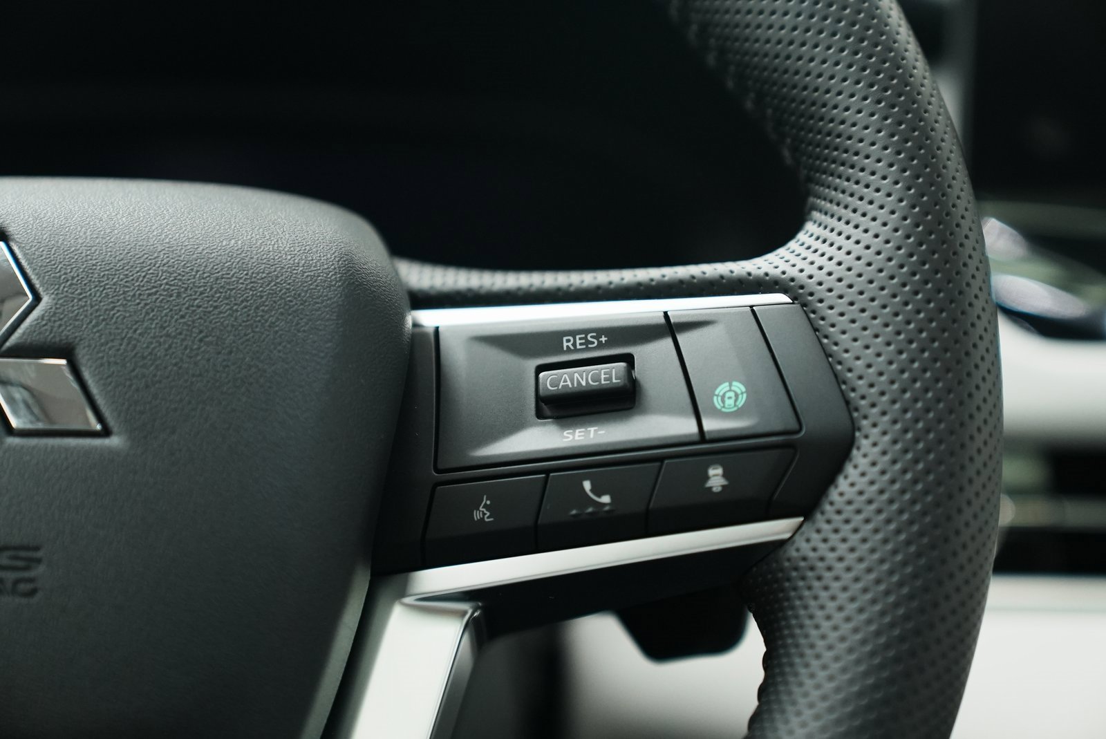 New 2025 Mitsubishi Outlander SEL image 25