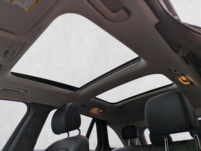 Used 2022 Mercedes-Benz GLC 300 image 16