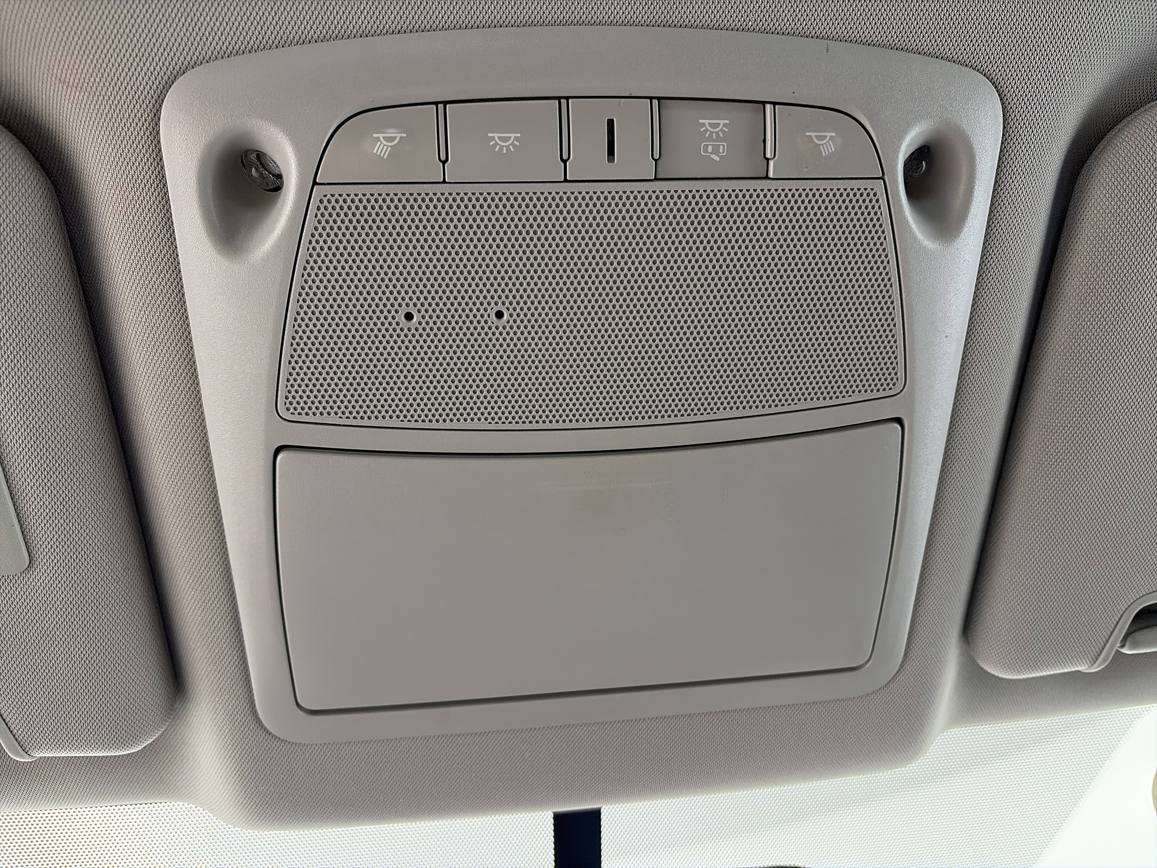 Used 2017 Nissan Rogue SV w/ SV Premium Package image 30