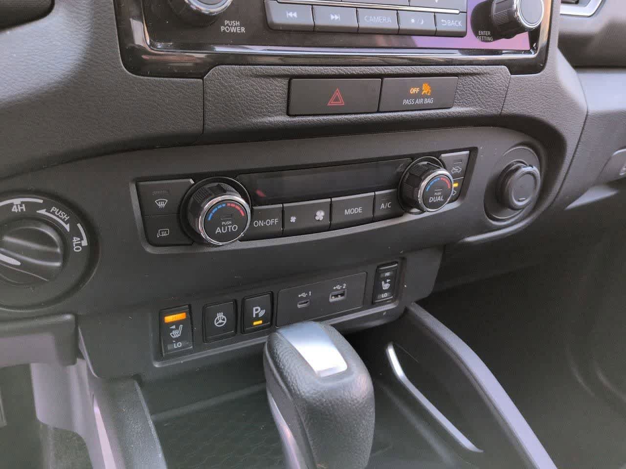 Used 2022 Nissan Frontier SV w/ SV Premium Package image 28