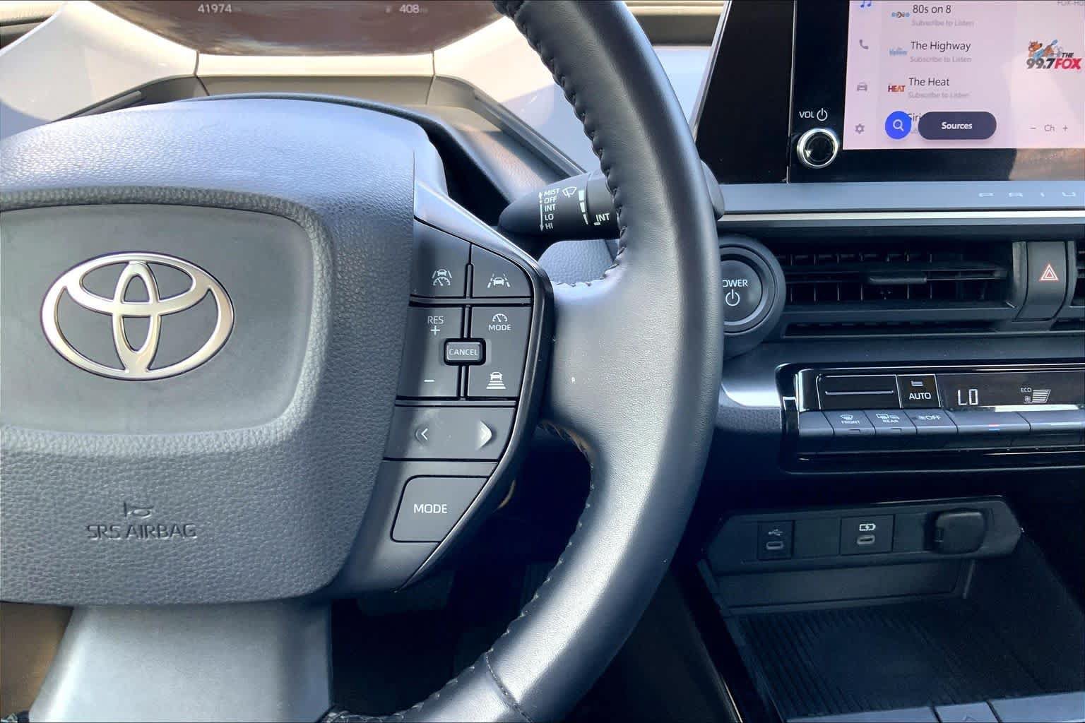 Used 2025 Toyota Prius LE FWD image 24