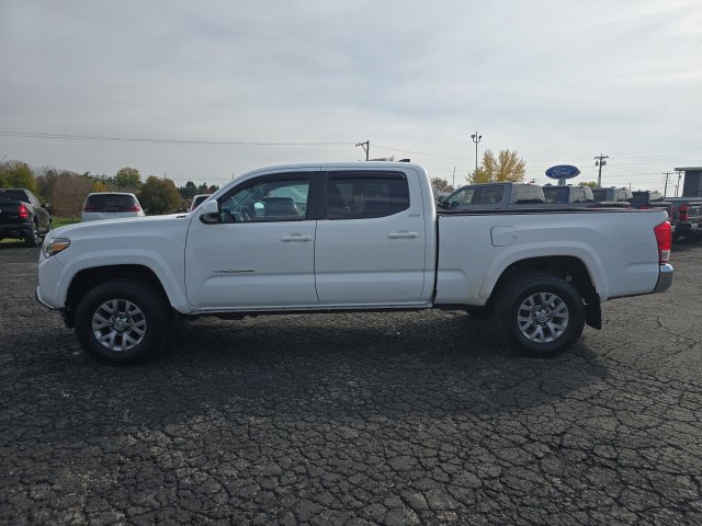 Used 2017 Toyota Tacoma SR5 w/ Tow Package AWD/4WD image 4