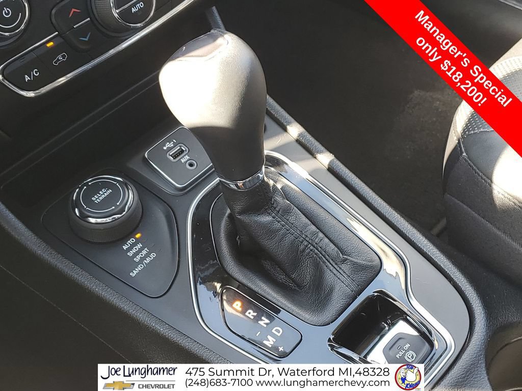 Used 2021 Jeep Cherokee Limited AWD/4WD image 16