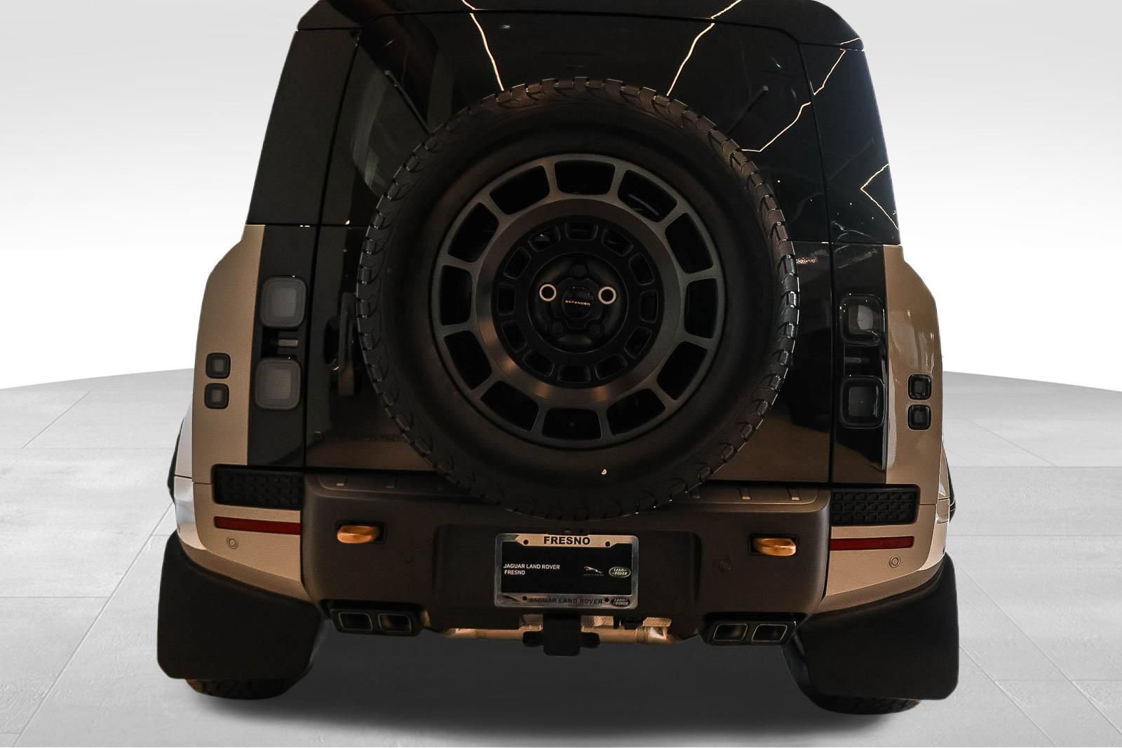 New 2026 Land Rover Defender 110 AWD/4WD image 5