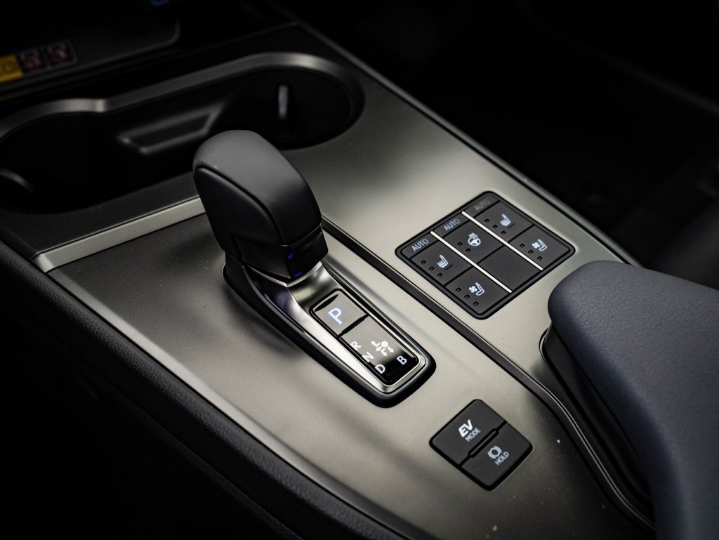 New 2025 Lexus UX 300h AWD image 32