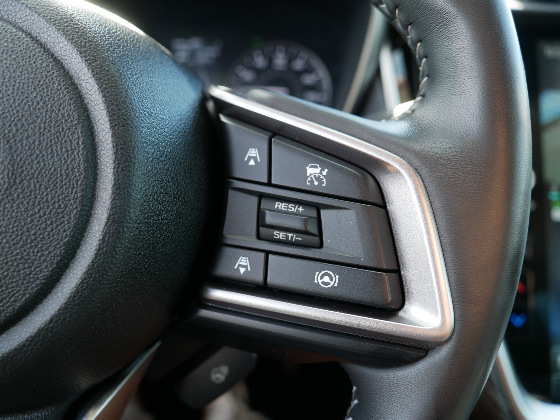Used 2023 Subaru Outback Touring AWD/4WD image 29