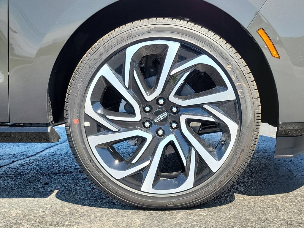 New 2026 Lincoln Navigator Black Label AWD/4WD image 9