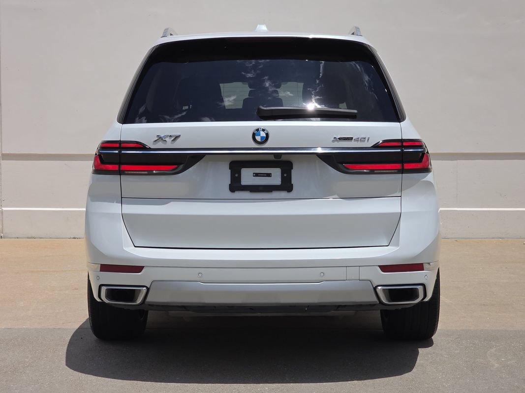 Used 2026 BMW X7 xDrive40i AWD/4WD image 4