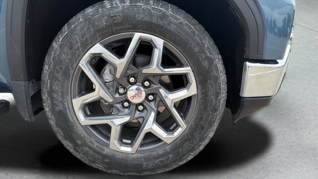 Used 2024 GMC Sierra 1500 SLT w/ SLT Premium Plus Package AWD/4WD image 27