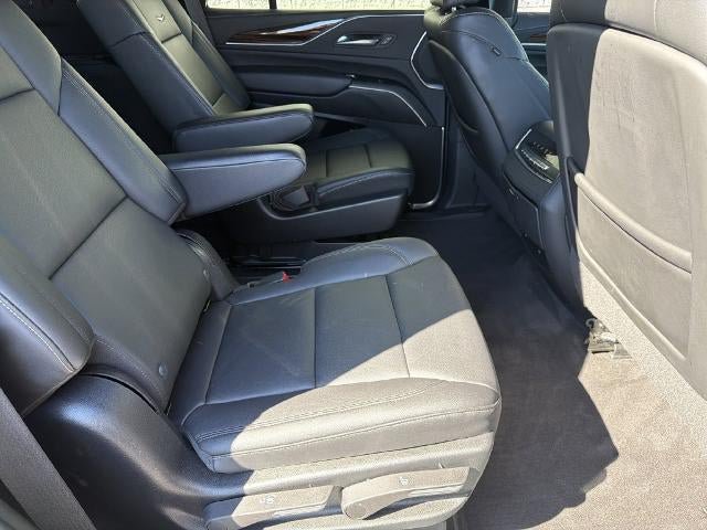Used 2023 Cadillac Escalade Luxury RWD image 10