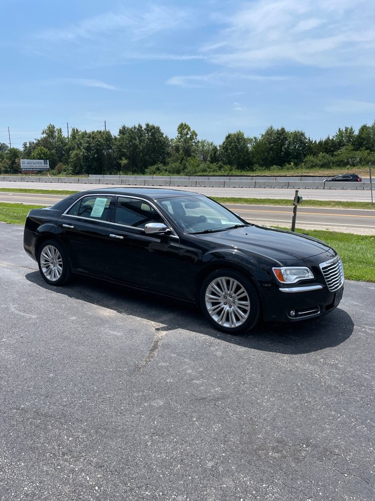 Used 2012 Chrysler 300 Limited RWD image 7