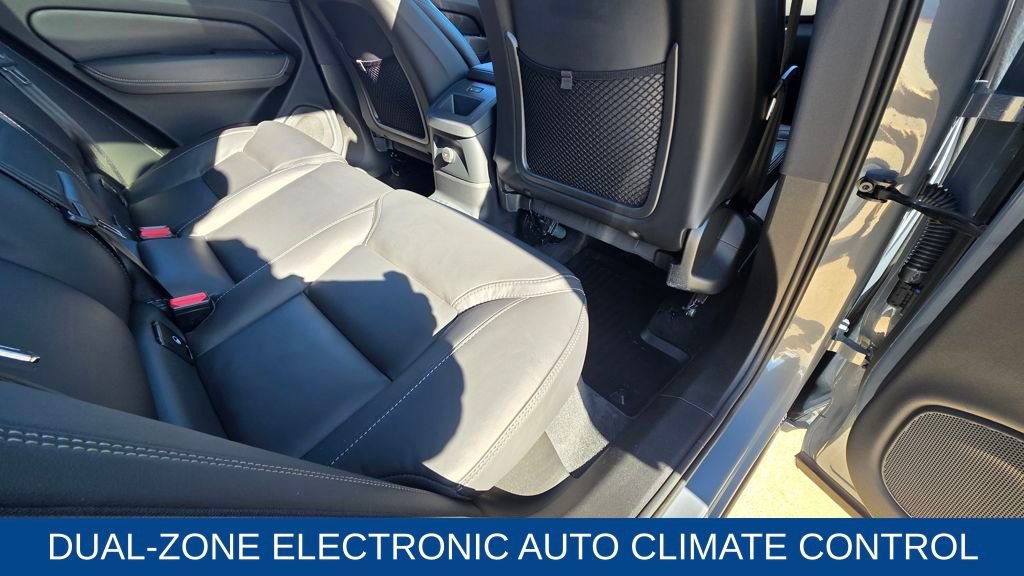 Used 2023 Volvo XC60 T8 Ultimate w/ Climate Package image 17