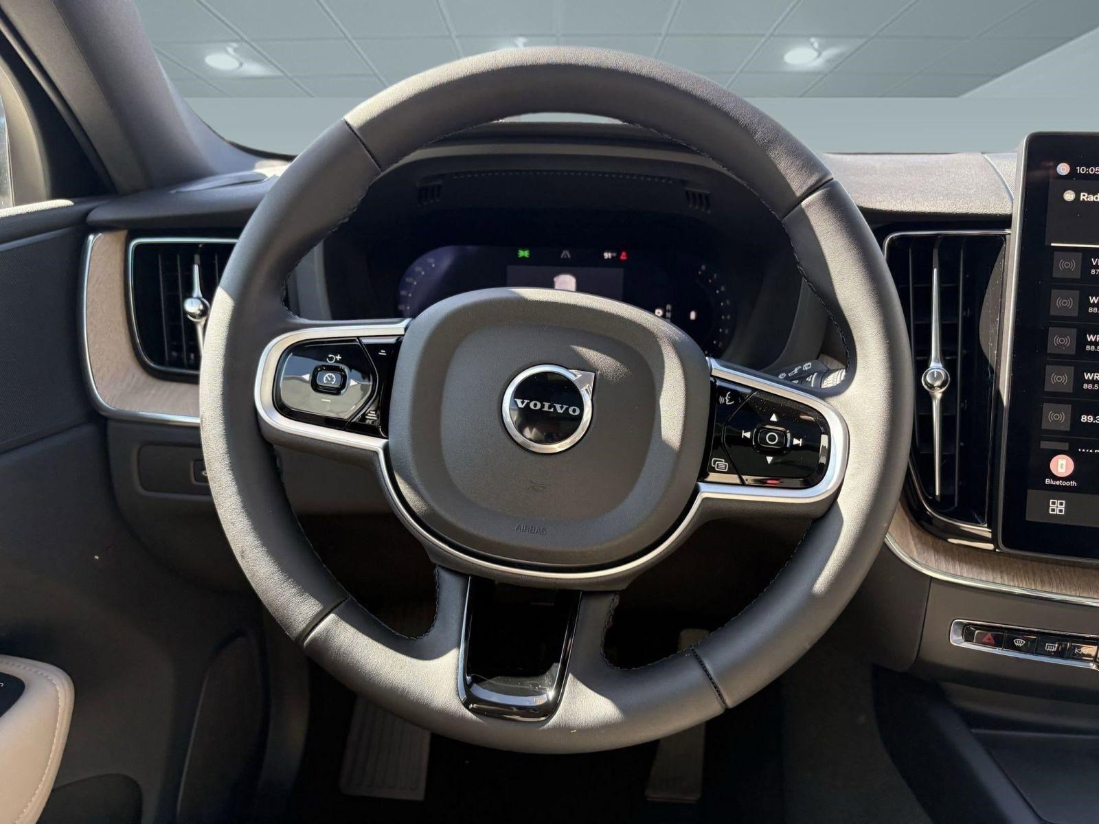 Used 2026 Volvo XC60 B5 Core w/ Climate Package image 17