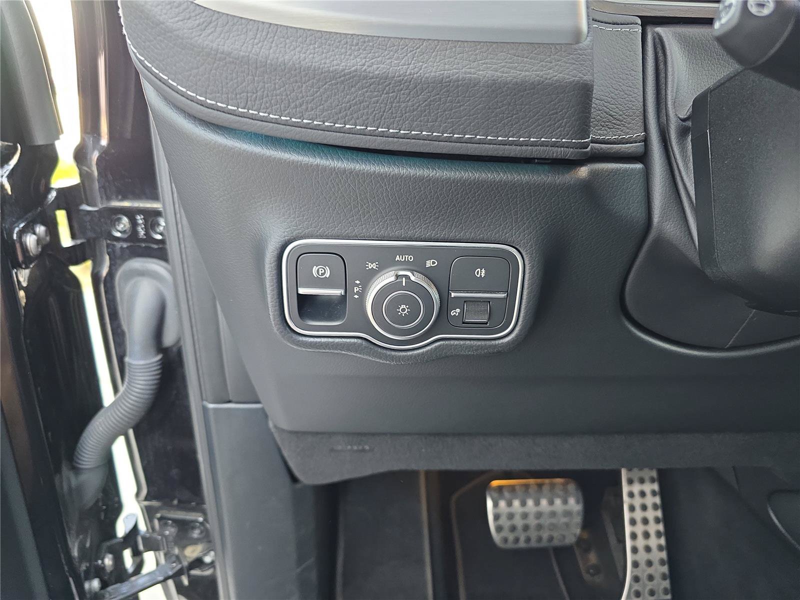 Certified 2025 Mercedes-Benz G 550 image 37