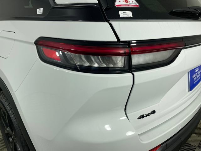 New 2026 Jeep Grand Cherokee Altitude AWD/4WD image 18