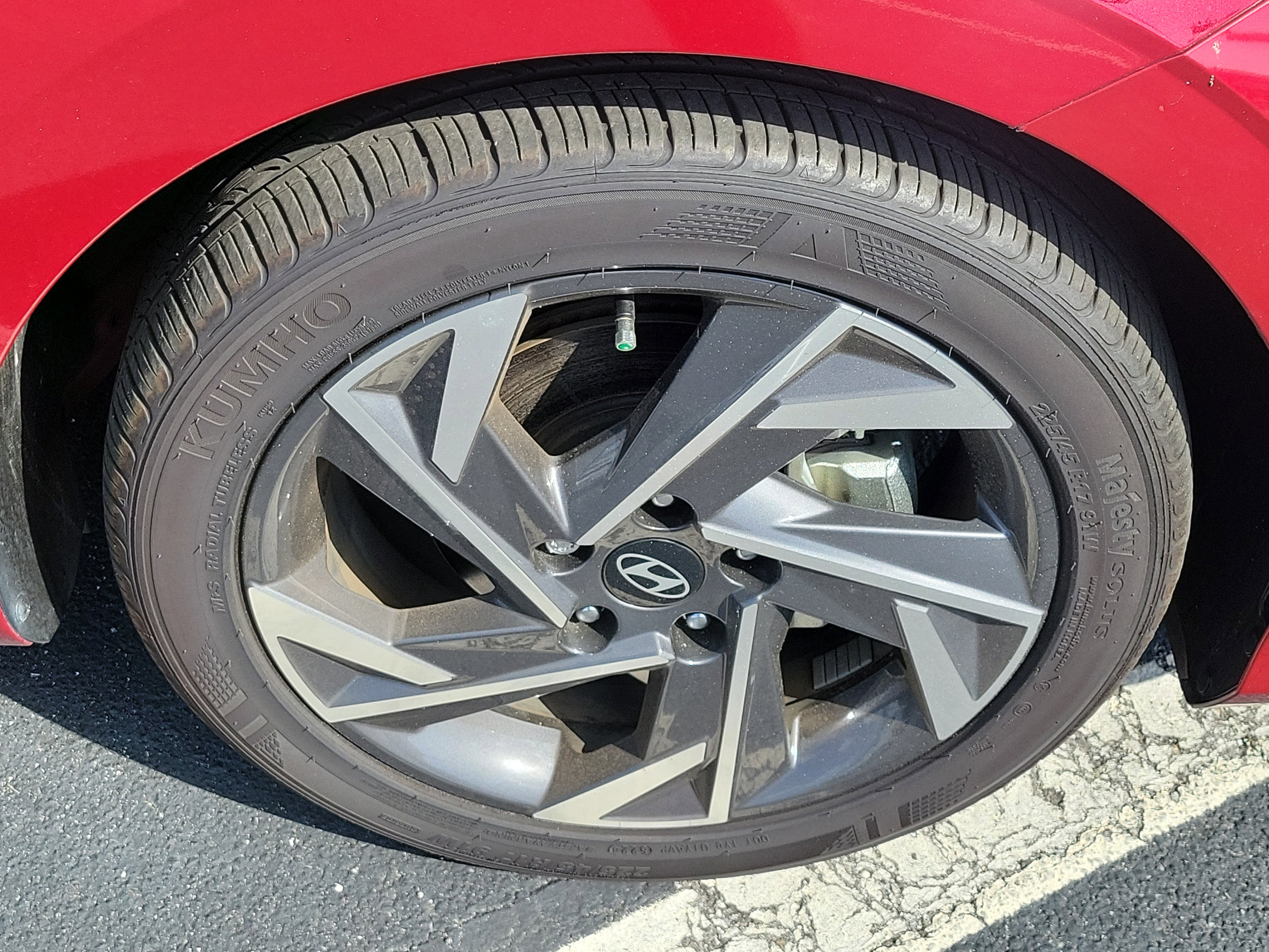 Used 2025 Hyundai Elantra Sport image 8