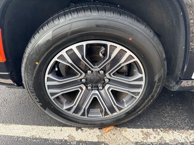 Used 2023 Jeep Wagoneer L Series II image 9